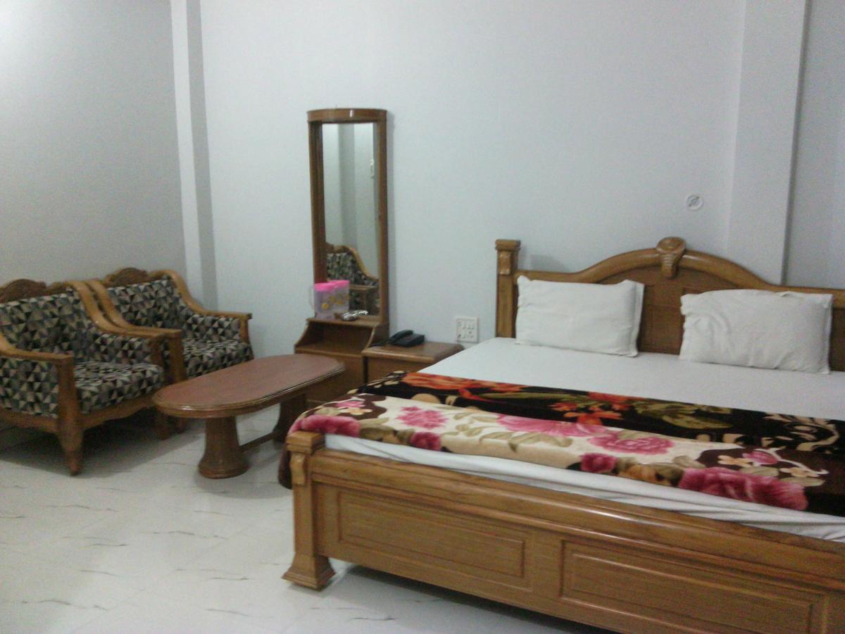 Dynasty Guest House - Varanasi — Photos 1